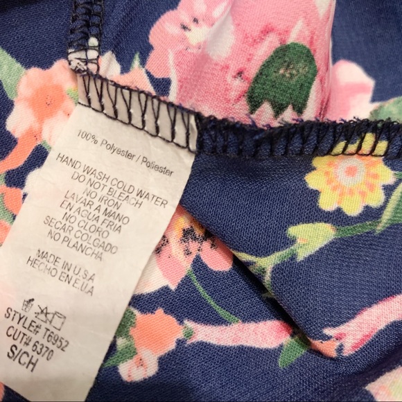 12PM By Mon Ami Navy Bright Floral Pattern Blouse - Picture 9 of 10